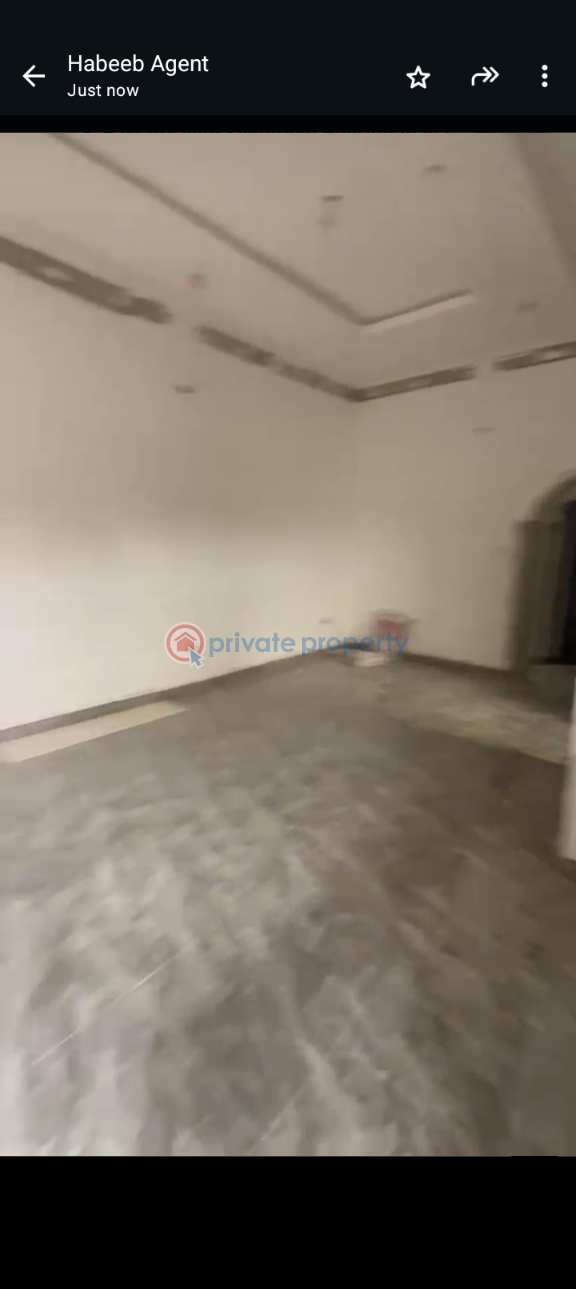 2 bedroom Block Of Flats For Rent Ijesha Surulere Lagos - 1