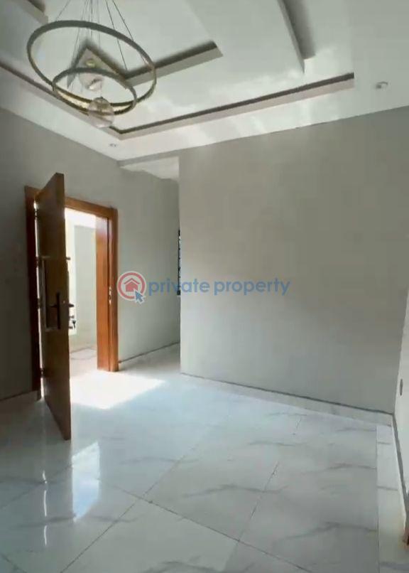 2 bedroom Block Of Flats For Rent Ijesha Surulere Lagos - 6