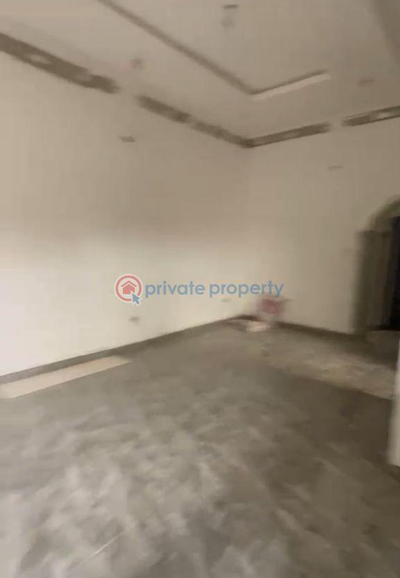 2 bedroom Block Of Flats For Rent Ijesha Surulere Lagos - 0