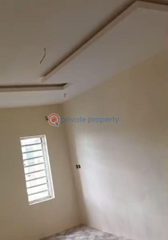 2 bedroom Block Of Flats For Rent Ijesha Surulere Lagos - 5