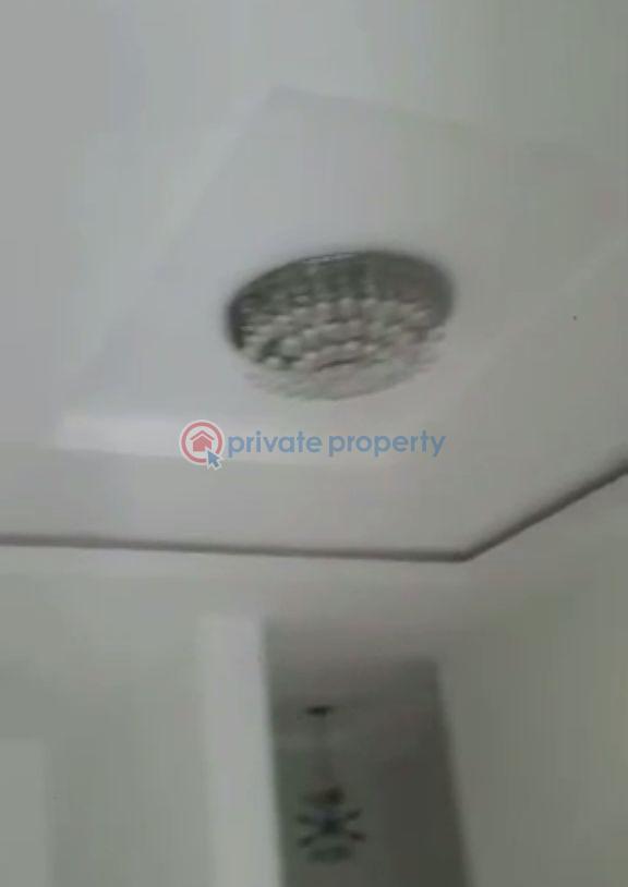 2 bedroom Block Of Flats For Rent Ijesha Surulere Lagos - 1