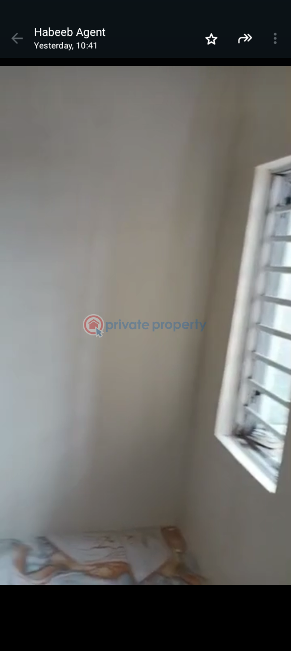 2 bedroom Block Of Flats For Rent Ijesha Surulere Lagos - 4