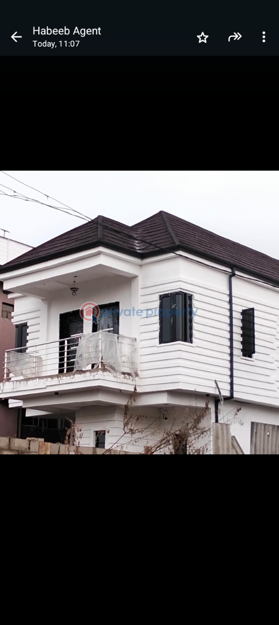 2 bedroom Block Of Flats For Rent Ijesha Surulere Lagos - 1