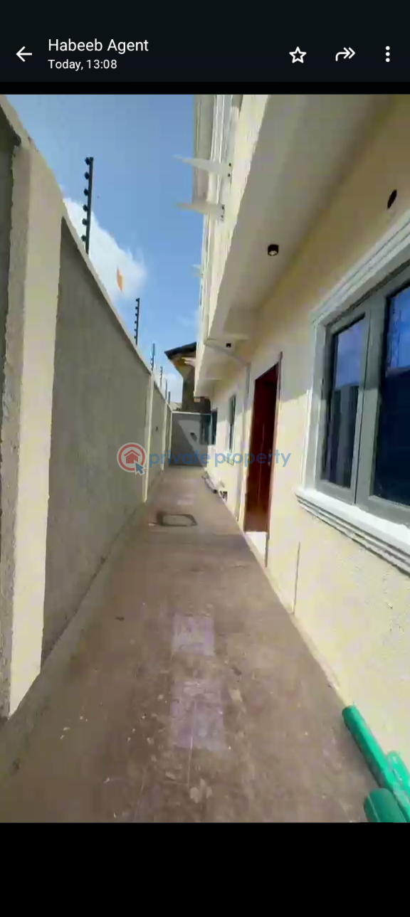 2 bedroom Block Of Flats For Rent Ijesha Surulere Lagos - 12