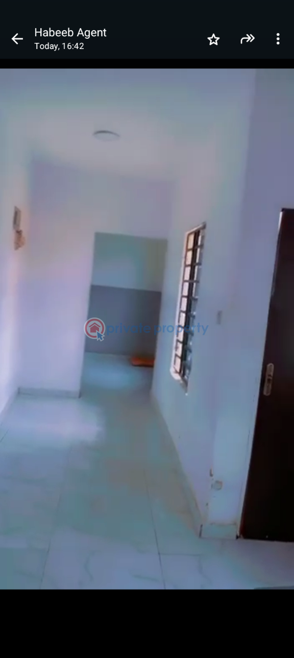 2 bedroom Block Of Flats For Rent Ijesha Surulere Lagos - 2
