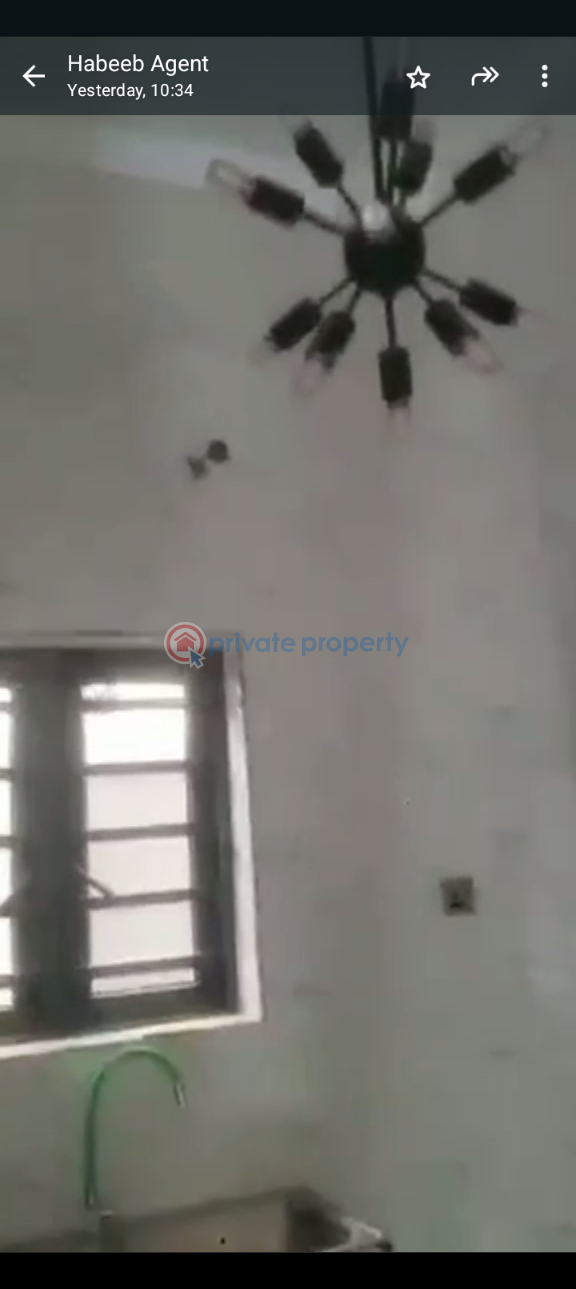 2 bedroom Block Of Flats For Rent Ijesha Surulere Lagos - 4