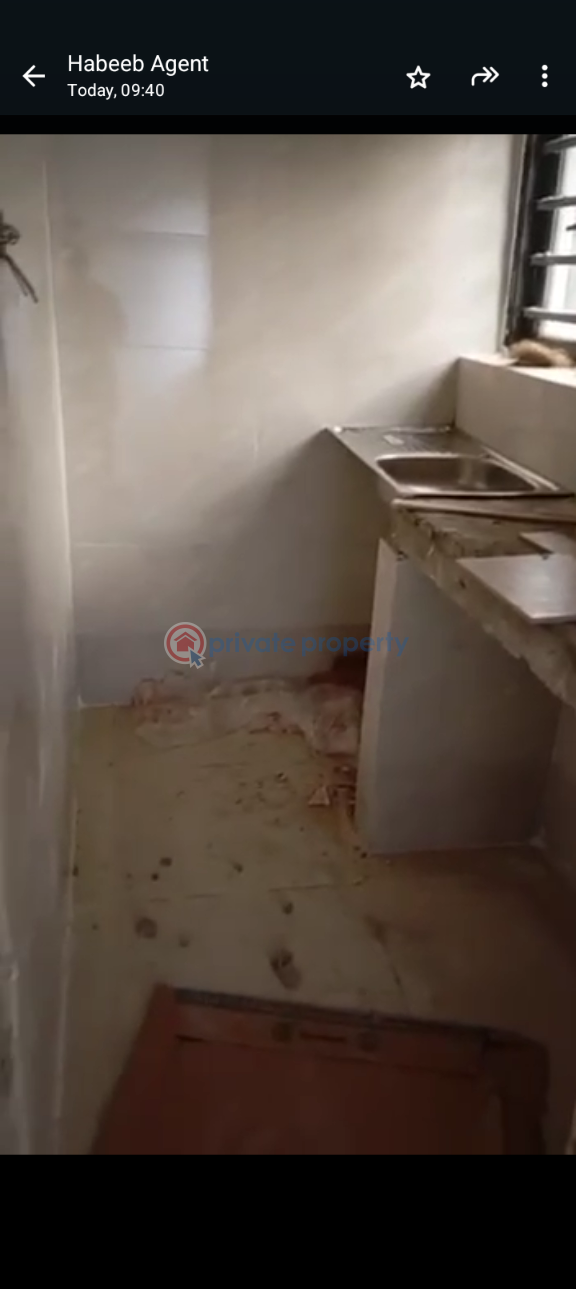 2 bedroom Block Of Flats For Rent Itire-Ikate Surulere Lagos - 10