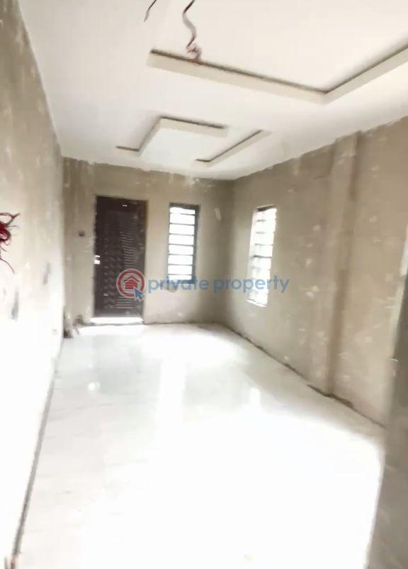 2 bedroom Block Of Flats For Rent Itire-Ikate Surulere Lagos - 1