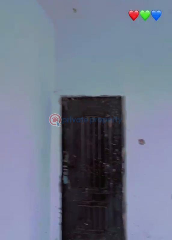 2 bedroom Block Of Flats For Rent Itire-Ikate Surulere Lagos - 4