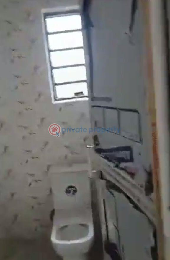 2 bedroom Block Of Flats For Rent Itire-Ikate Surulere Lagos - 1