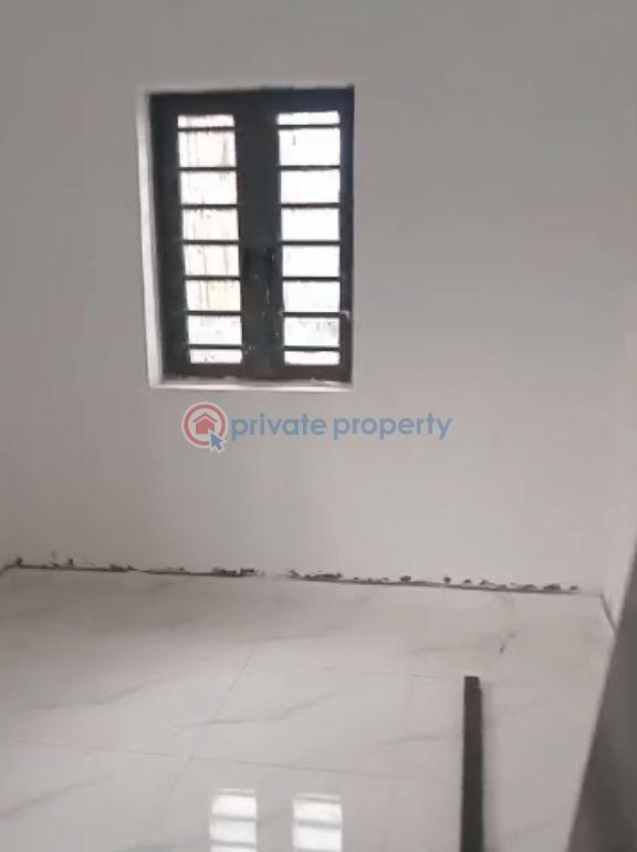 2 bedroom Block Of Flats For Rent Lawanson Surulere Lagos - 3