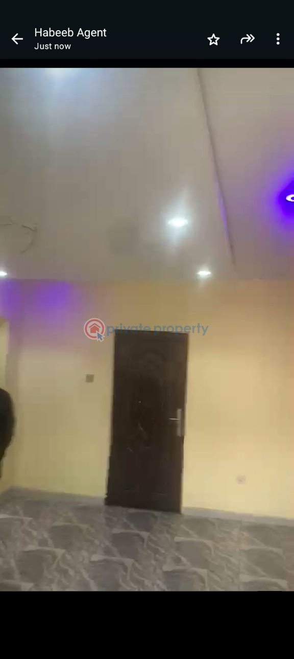 2 bedroom Block Of Flats For Rent Lawanson Surulere Lagos - 0