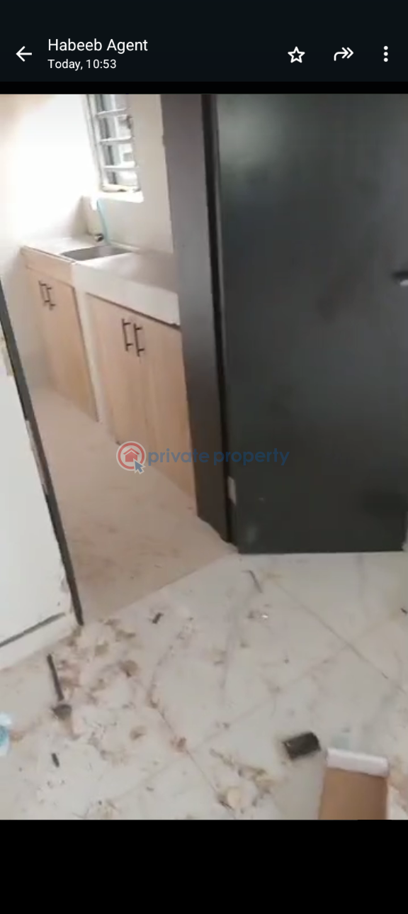 2 bedroom Block Of Flats For Rent Lawanson Surulere Lagos - 6