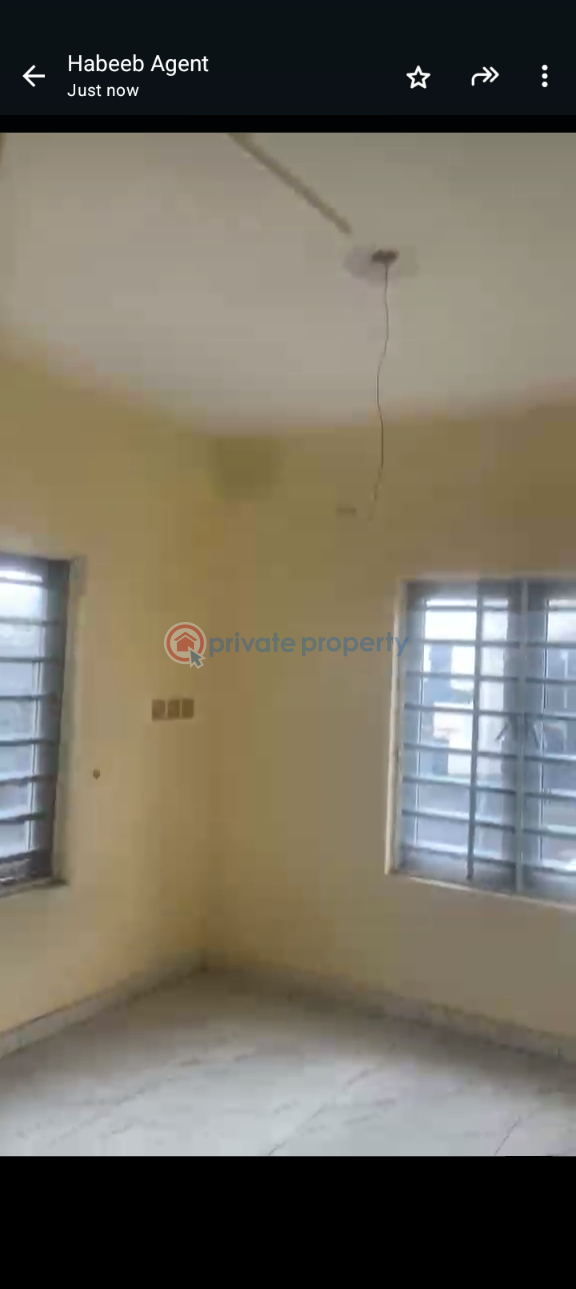 2 bedroom Block Of Flats For Rent Lawanson Surulere Lagos - 1