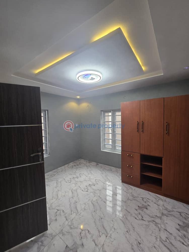 2 bedroom Block Of Flats For Rent Omole Phase 2 Ojodu Lagos - 3