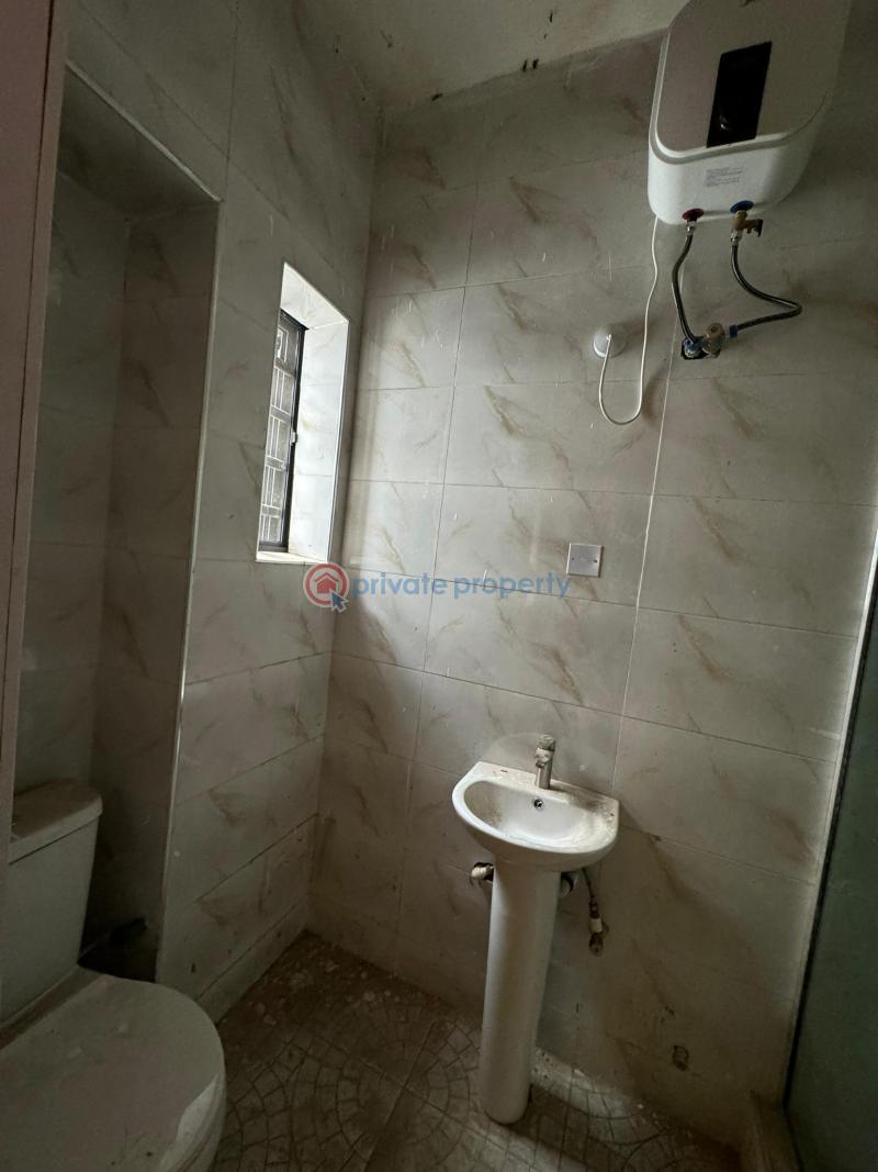 4 bedroom Semi detached Duplex For Sale Omole Phase 1 Ojodu Lagos - 12