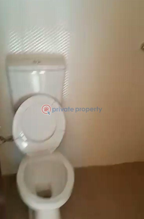 Self Contain For Rent Ijesha Surulere Lagos - 8