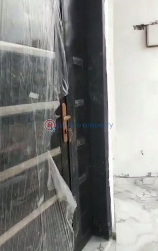 1 bedroom Mini Flat For Rent Ijesha Surulere Lagos - 3