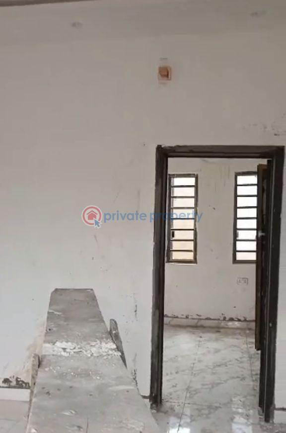 1 bedroom Mini Flat For Rent Ijesha Surulere Lagos - 3