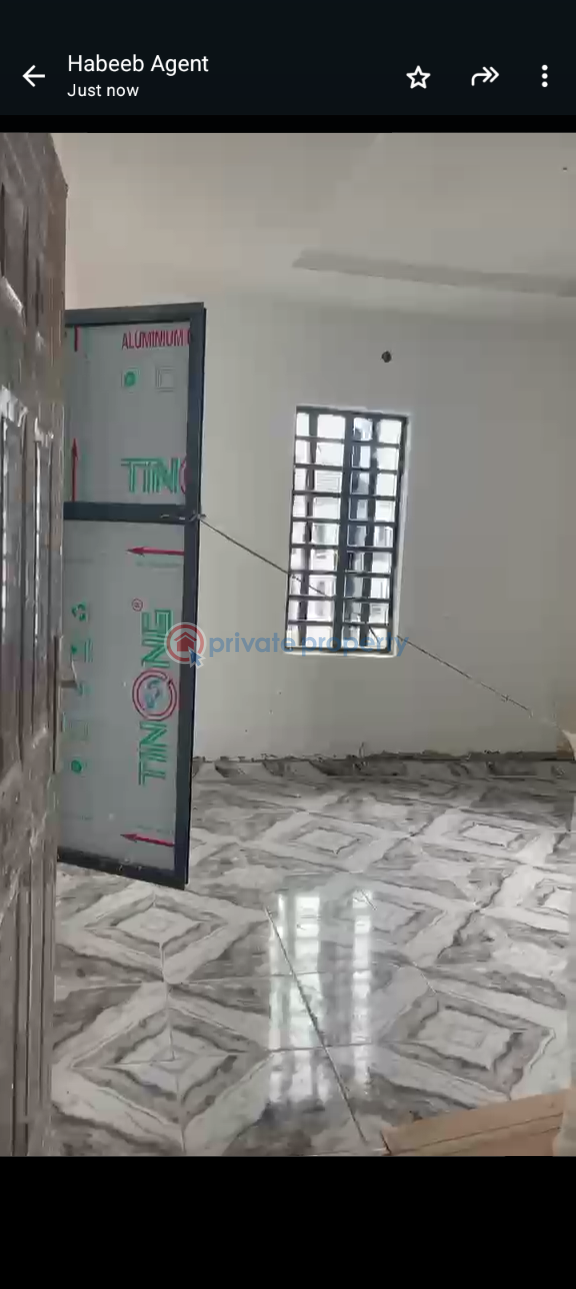 1 bedroom Mini Flat For Rent Ijesha Surulere Lagos - 10