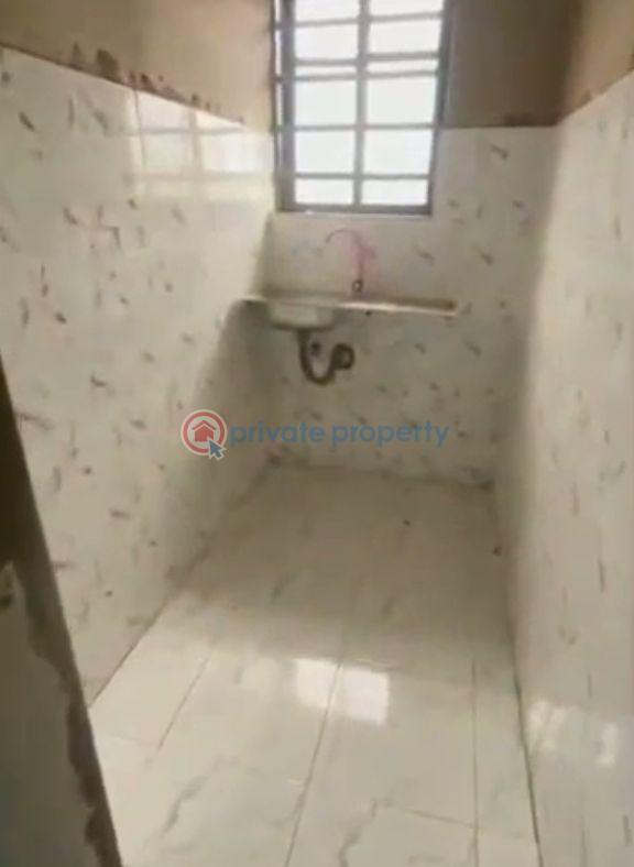 1 bedroom Mini Flat For Rent Lawanson Surulere Lagos - 7
