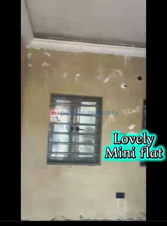 1 bedroom Mini Flat For Rent Itire-Ikate Surulere Lagos - 4