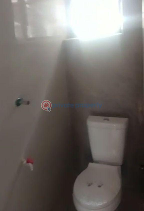1 bedroom Mini Flat For Rent Itire-Ikate Surulere Lagos - 2