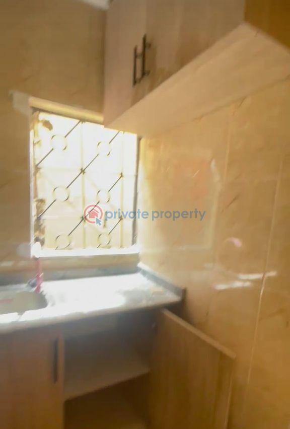 1 bedroom Mini Flat For Rent Itire-Ikate Surulere Lagos - 3