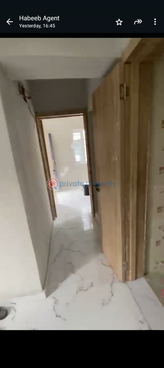 1 bedroom Mini Flat For Rent Itire-Ikate Surulere Lagos - 4