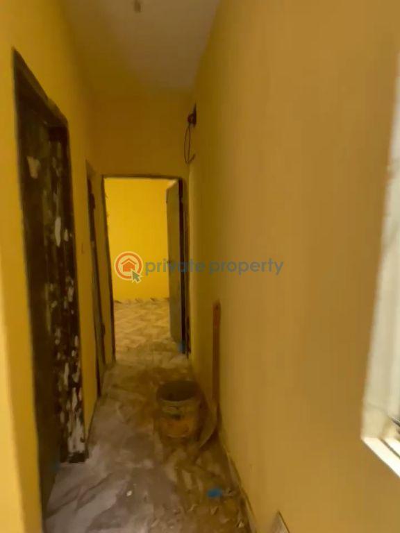 1 bedroom Mini Flat For Rent Itire-Ikate Surulere Lagos - 6