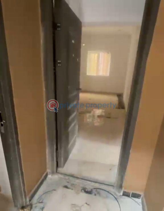 1 bedroom Mini Flat For Rent Itire-Ikate Surulere Lagos - 7