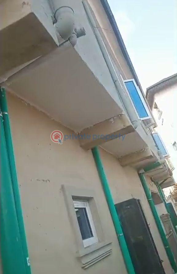 1 bedroom Mini Flat For Rent Oshodi Expressway Lagos - 1