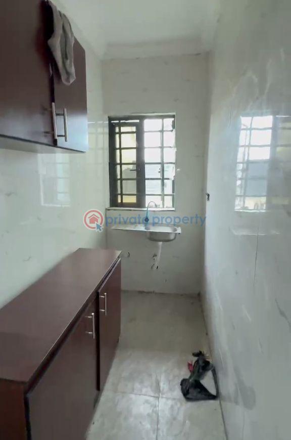 1 bedroom Mini Flat For Rent Lawanson Surulere Lagos - 1