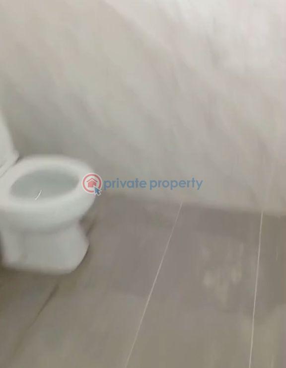 1 bedroom Mini Flat For Rent Lawanson Surulere Lagos - 3