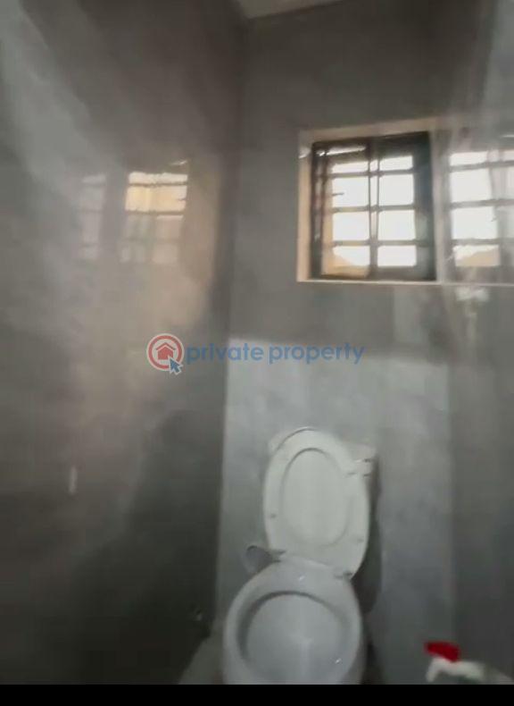 1 bedroom Mini Flat For Rent Lawanson Surulere Lagos - 6