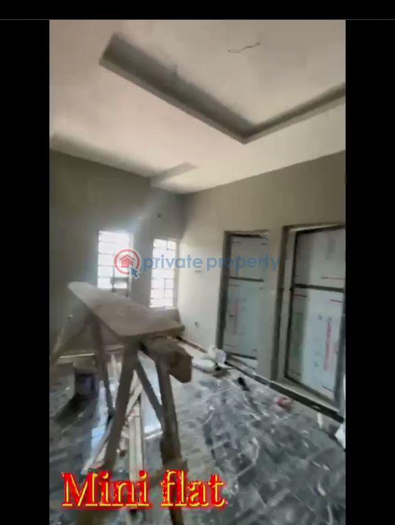 1 bedroom Mini Flat For Rent Lawanson Surulere Lagos - 2