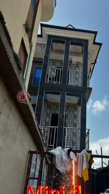 1 bedroom Mini Flat For Rent Lawanson Surulere Lagos - 0