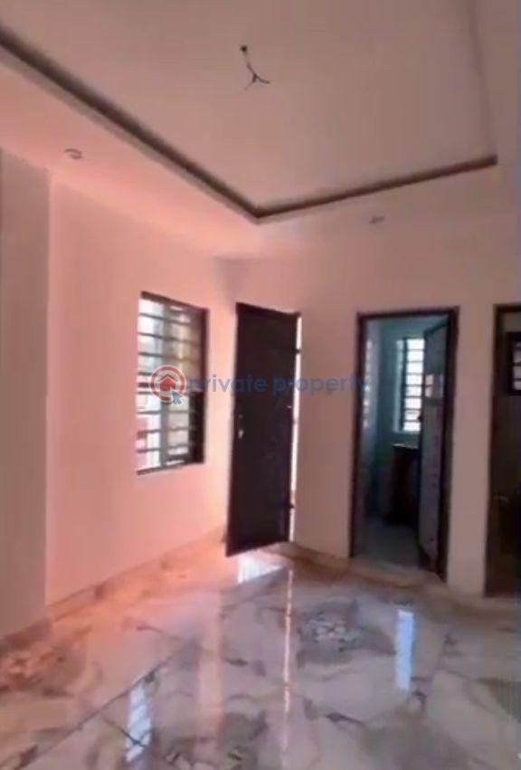 1 bedroom Mini Flat For Rent Lawanson Surulere Lagos - 3