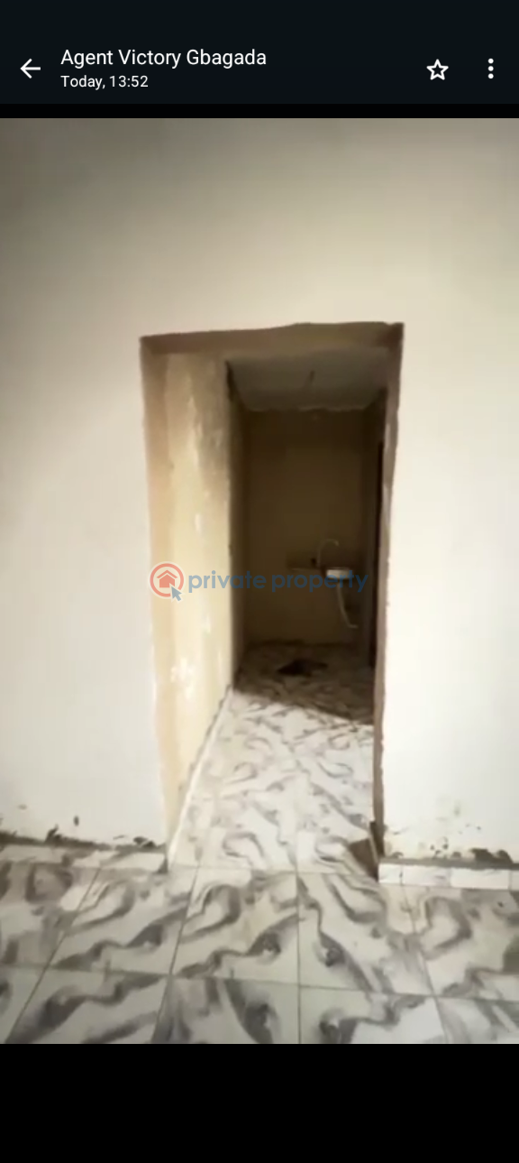 1 bedroom Mini Flat For Rent Abule Oja Yaba Lagos - 9