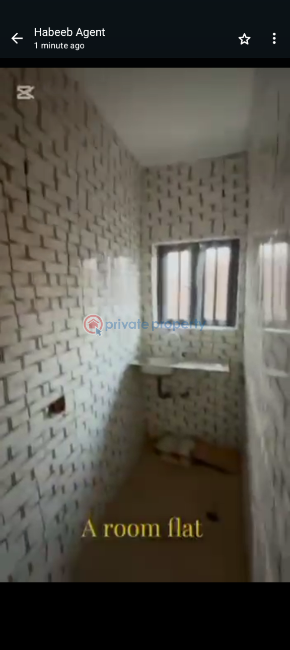 Self Contain For Rent Itire-Ikate Surulere Lagos - 6