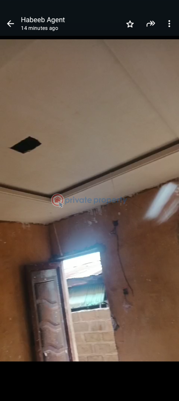Self Contain For Rent Ijesha Surulere Lagos - 1