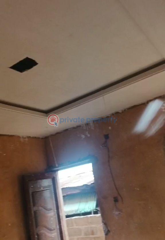Self Contain For Rent Ijesha Surulere Lagos - 0