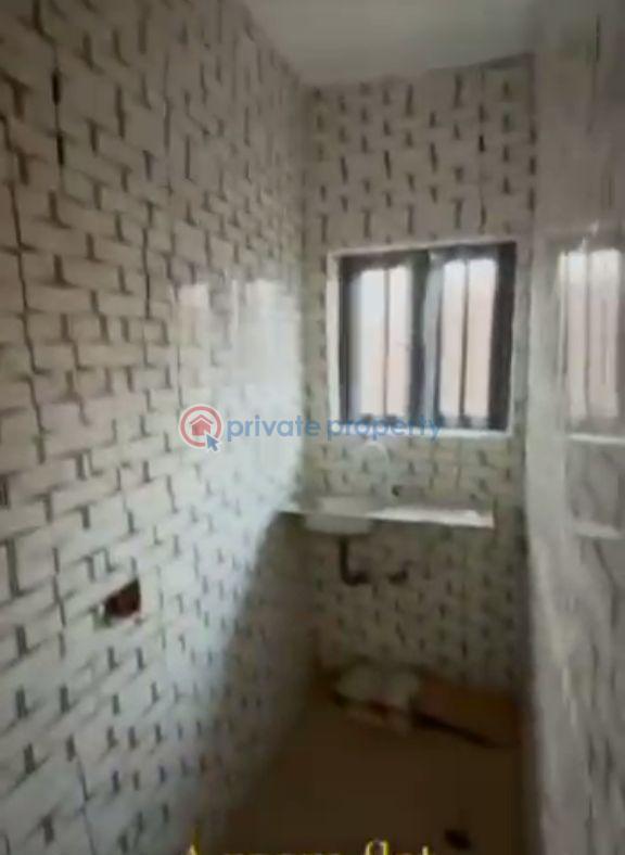 Self Contain For Rent Itire-Ikate Surulere Lagos - 5