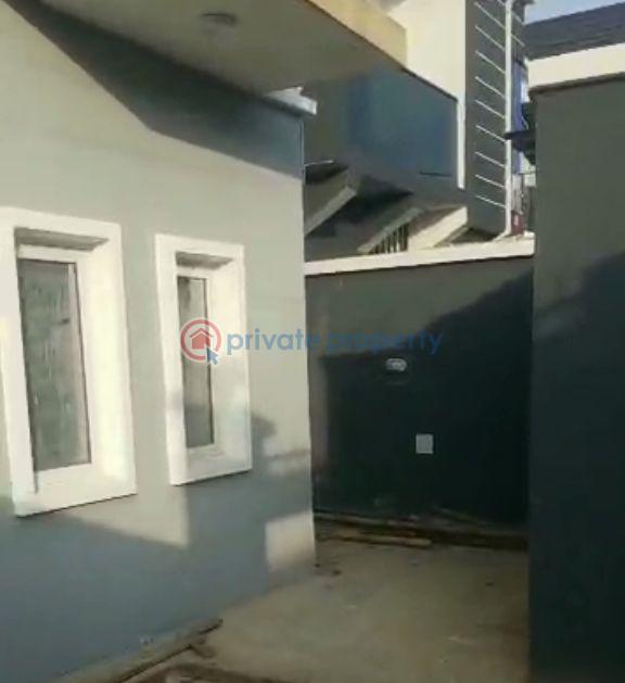 Self Contain For Rent Ijesha Surulere Lagos - 5