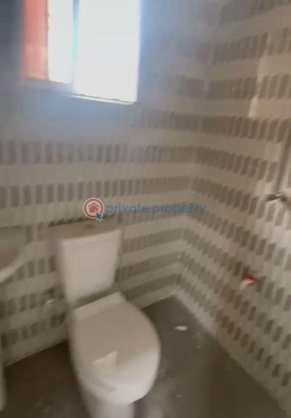 Self Contain For Rent Itire-Ikate Surulere Lagos - 2