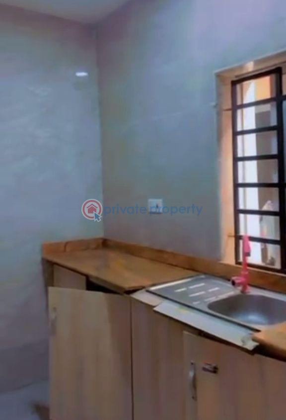2 bedroom Block Of Flats For Rent Ijesha Surulere Lagos - 6