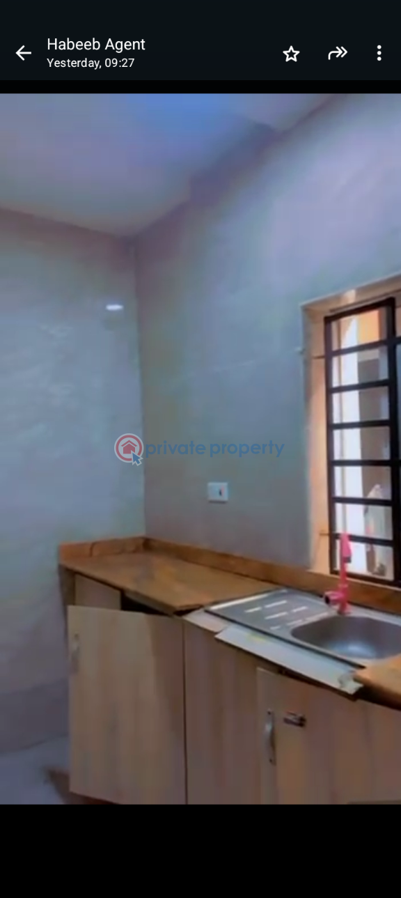 2 bedroom Block Of Flats For Rent Ijesha Surulere Lagos - 4