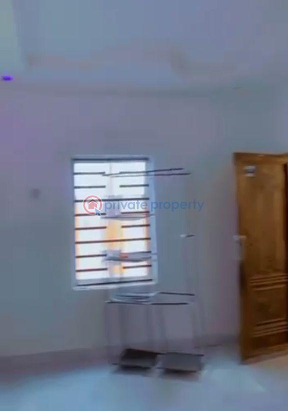 2 bedroom Block Of Flats For Rent Ijesha Surulere Lagos - 8