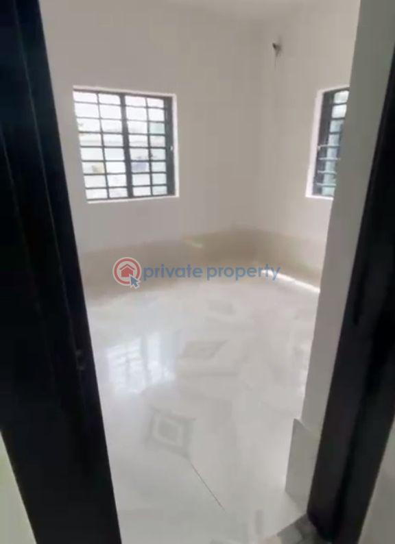 2 bedroom Block Of Flats For Rent Itire-Ikate Surulere Lagos - 9