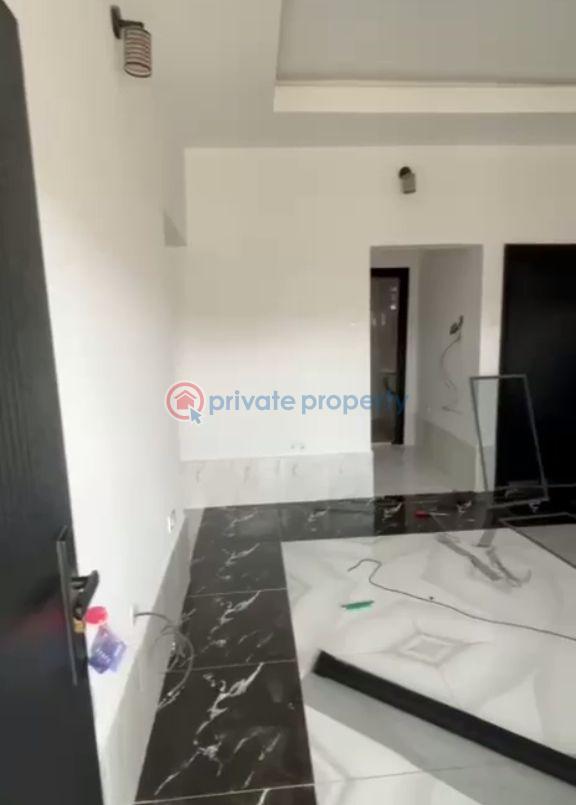 2 bedroom Block Of Flats For Rent Itire-Ikate Surulere Lagos - 11